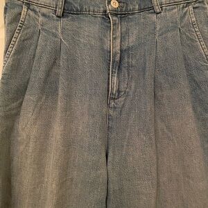 Madewell pleated wide leg jean, light wash, size 2